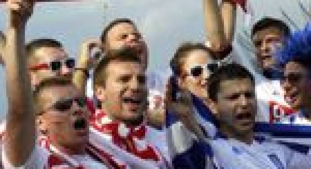 Відкриття Євро: поляки розчаровані результатом та вартістю Чемпіонату, а Femen платять штраф