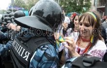 Три нардепа просят не учитывать их голоса за языковой закон