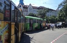В Днепропетровске в трамвае взорвался порох: 10 человек - в больнице