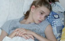 Любовница мучителя Поповой заявляет, что ее бил обвиняемый и его жена