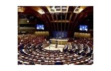 Украинские депутаты в Европе обсудили столовые и устроили мини-демарш