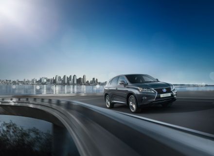 Новий повногібридний кросовер Lexus RX 450h Новий повногібридний кросовер Lexus RX 450h