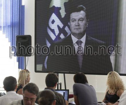 Янукович рапортовал о социальных достижениях