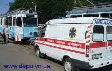 Жінці затисло ногу у трамваї