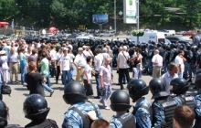 Милиция: Ногу полковнику ГАИ переехал Кожемякин