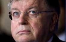 Экс-главу France Telecom обвиняют в самоубийствах 35 сотрудников компании