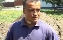 Чоловік ледь не відрізав собі голову болгаркою