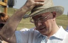 Янукович поставив хрест на літніх відпустках Азарова і кількох міністрів