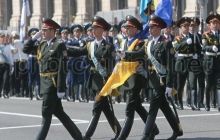 Янукович поручил Азарову и Левочкину готовить День Независимости