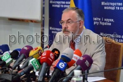 Табачник дал пресс-конференцию