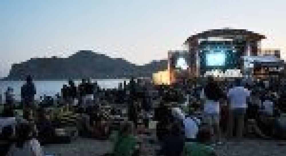 "Джаз Коктебель-2012": "розумні" пісні Катамадзе і циганське весілля від Бреговича