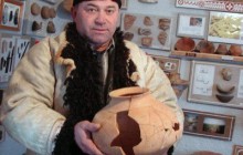 Чоловік з дружиною покажуть унікальну колекцію старожитностей