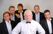 Разом з "Піккардійською терцією" співатиме Віктор Бронюк