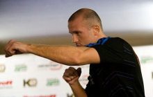 Узєлков проведе титульний бій замість Кардіффа в Лос-Анджелесі