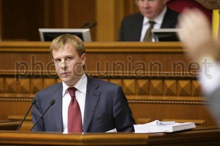 Хомутинник збирається відкликати законопроект про операції з іноземною валютою Хомутинник збирається відкликати законопроект про операції з іноземною валютою