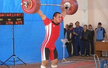 Меморіал вінницького рекордсмена світу виграли київські важкоатлети