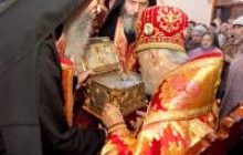 Глава УПЦ очолив проводи чесної глави великомученика Пантелеімона