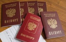 У Росії паперові паспорти замінять на електронні картки