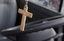 Боротися з порушниками на дорогу вийшли священики