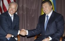 Янукович сказал Байдену, что власть старается