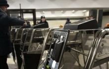 Из киевского метро к концу года исчезнут жетоны - их заменят карточками