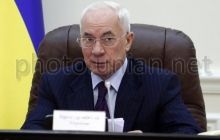 Азаров пообещал, что «Витины тысячи» скоро вернутся