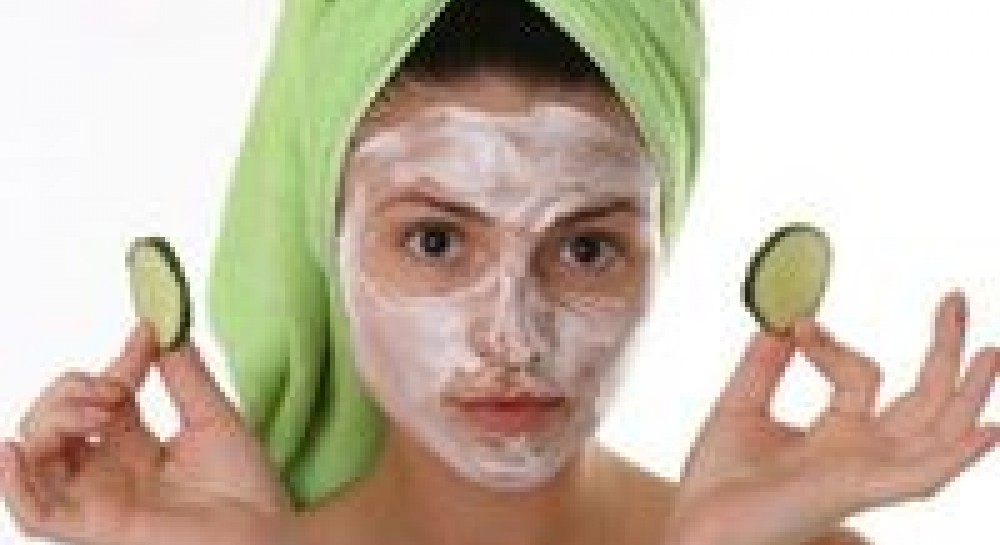 5 ефективних засобів проти набряків під очима