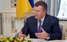 Янукович нагадує «реформаторам», що пальці в двері їм ніхто не засовував