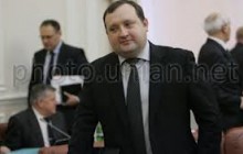 Азаров доручив Арбузову скоротити негативне сальдо зовнішньоторговельного балансу