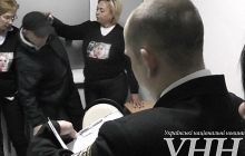 Міліція запевняє, що тюремники законно викидали депутаток з лікарні Тимошенко