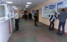 Екзамени на права вінничани здають, як в шоу - за склом