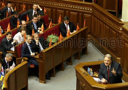 Янукович назвал Удовенко примером верного служения Украине Янукович назвал Удовенко примером верного служения Украине