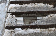 У Києві може обвалитися один з наземних переходів