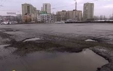 В Киеве начали латать дороги