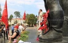 Львівські свободівці не дали комуністам підняти червоний прапор