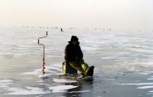 Міліція рятує 40 рибалок, які пішли у вільне плавання на водосховищі