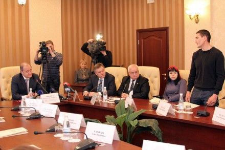 Более двадцати крымчан получили от Могилева решения о выделении земли Более двадцати крымчан получили от Могилева решения о выделении земли
