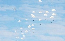 На Вінниччині військові льотчики десантували спецпризначенців