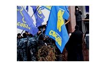 Перша кров: на Тернопільщині протистояння в облраді перетворюється на жорсткі бійки за участю нардепів