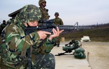 Украинские миротворцы в Косово приняли участие в учебной стрельбе из штатного американского оружия