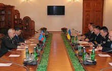 Міністр оборони Лебедєв зустрівся з послом Азербайджану