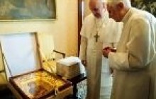 Напередодні "Торжества православ'я" Папа Франциск подарував Бенедикту православну ікону "Призри на смирення"