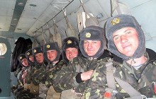 100 контрактників з Миколаєва виконали свій перший стрибок з парашутом