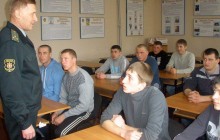 Юноши Украины выбирают военную службу по контракту