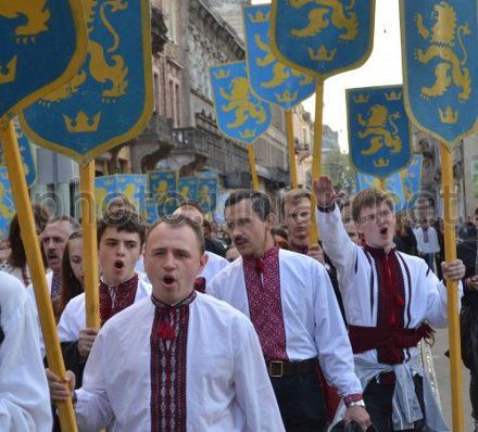 Парад вишиванок на честь дивізії 'Галичина' (фото)