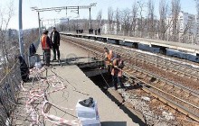 Обвал перону на київській станції: КМДА нарікає на погоду