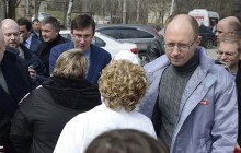 До Тимошенко прибув також Луценко (додано фото)