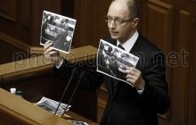 Регіонал вимагає від Яценюка вибачень за звинувачення у кнопкодавстві