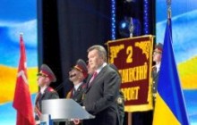 Янукович: Україна здатна захистити себе від регіональних загроз, екстремізму та радикалізму