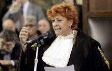 Прокурор Мілана, яка вимагає засудження Берлусконі, одержала лист з кулями